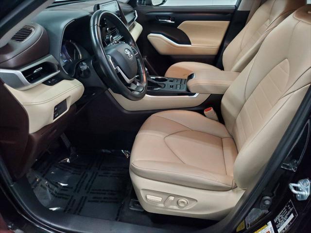 used 2022 Toyota Highlander car, priced at $28,794