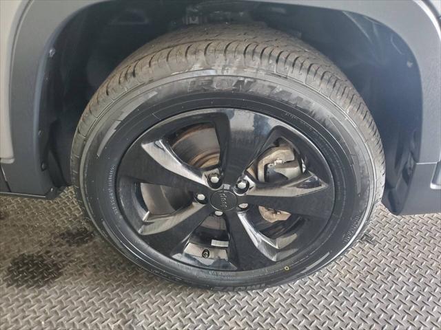 used 2019 Jeep Cherokee car, priced at $13,994