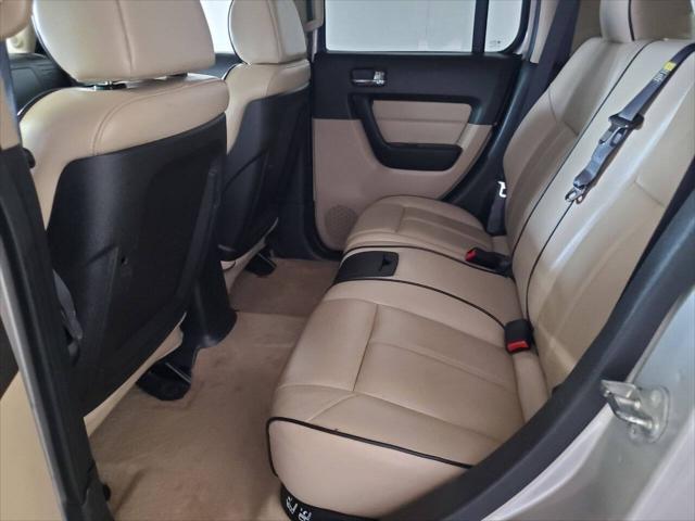 used 2006 Hummer H3 car, priced at $7,999