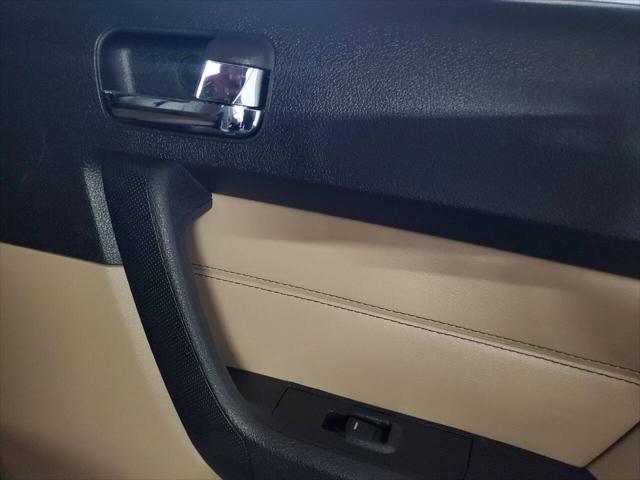 used 2006 Hummer H3 car, priced at $7,999