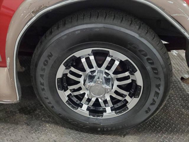 used 2000 Chevrolet Astro car, priced at $12,999