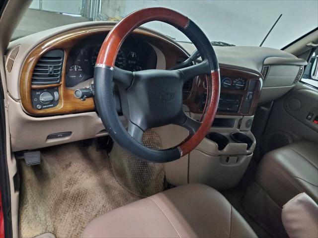 used 2000 Chevrolet Astro car, priced at $12,999