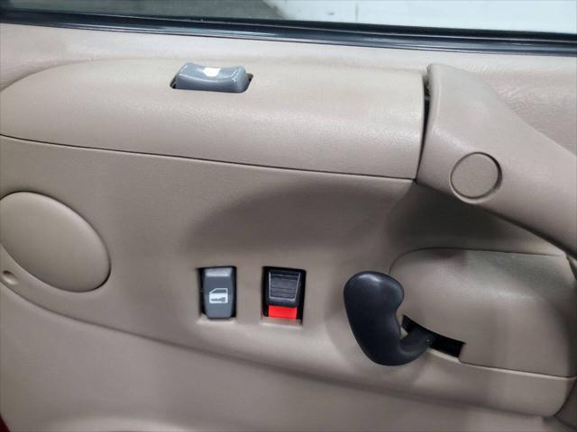 used 2000 Chevrolet Astro car, priced at $12,999