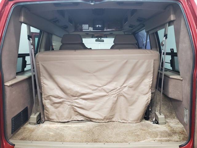 used 2000 Chevrolet Astro car, priced at $12,999