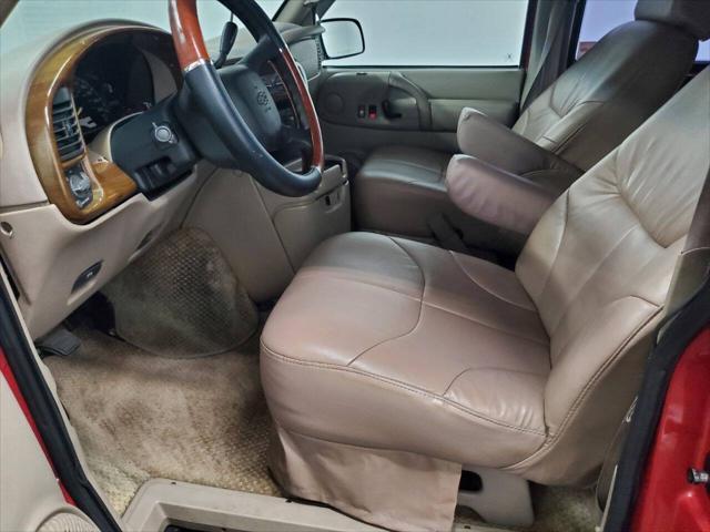 used 2000 Chevrolet Astro car, priced at $12,999