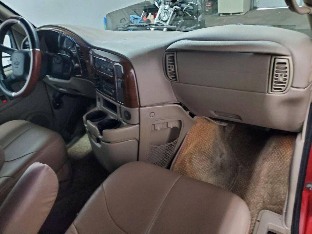 used 2000 Chevrolet Astro car, priced at $11,999