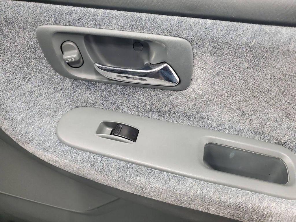 used 2000 Honda Odyssey car, priced at $6,999