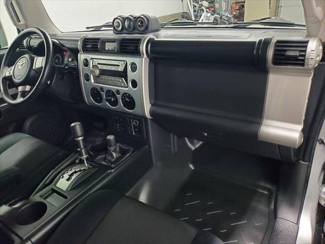 used 2007 Toyota FJ Cruiser car, priced at $13,994