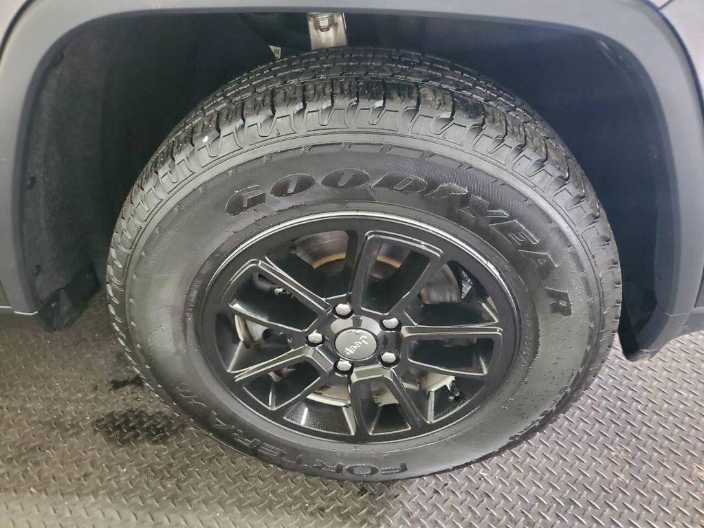 used 2020 Jeep Grand Cherokee car, priced at $13,994