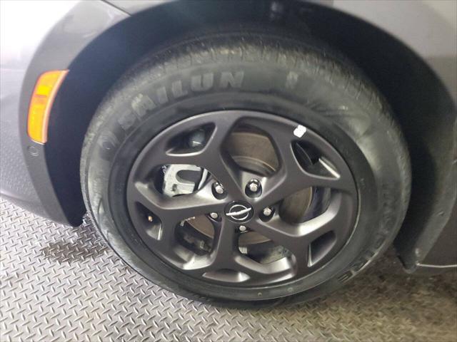 used 2022 Chrysler Pacifica Hybrid car, priced at $18,494