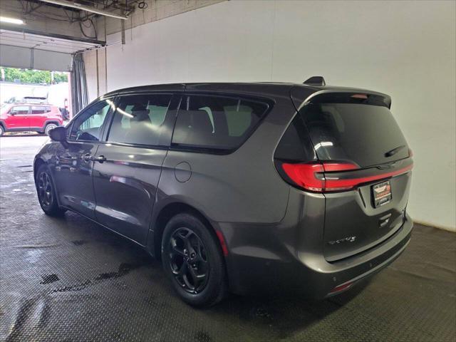 used 2022 Chrysler Pacifica Hybrid car, priced at $18,494