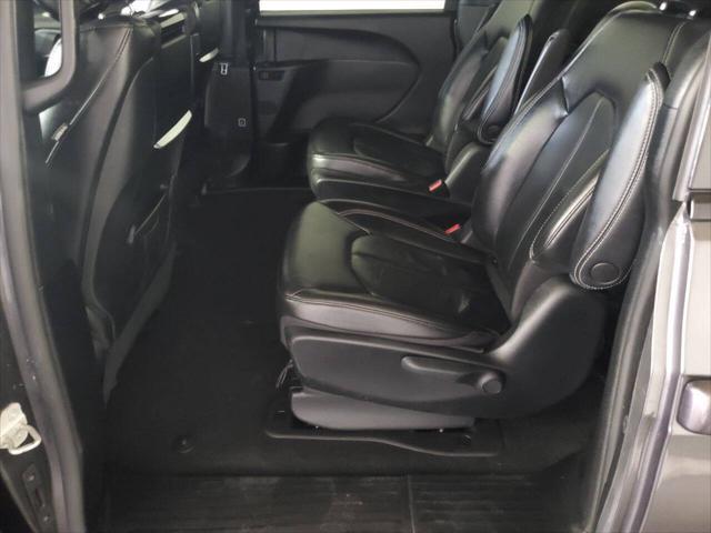 used 2022 Chrysler Pacifica Hybrid car, priced at $18,494