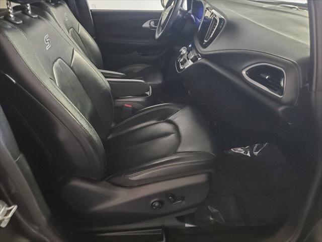 used 2022 Chrysler Pacifica Hybrid car, priced at $18,494