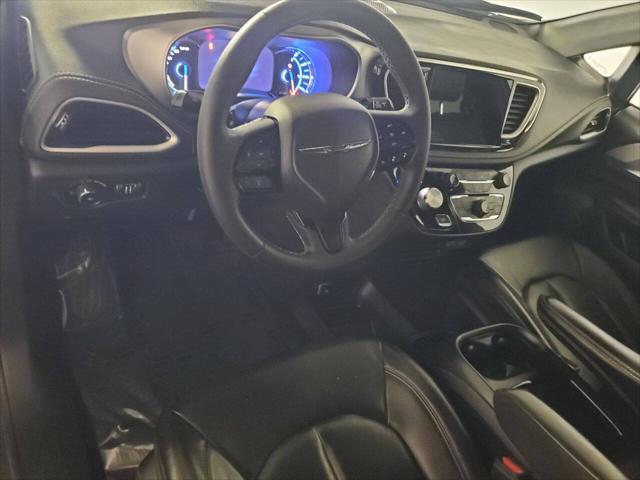 used 2022 Chrysler Pacifica Hybrid car, priced at $18,494
