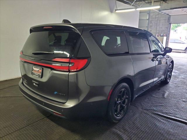 used 2022 Chrysler Pacifica Hybrid car, priced at $18,494