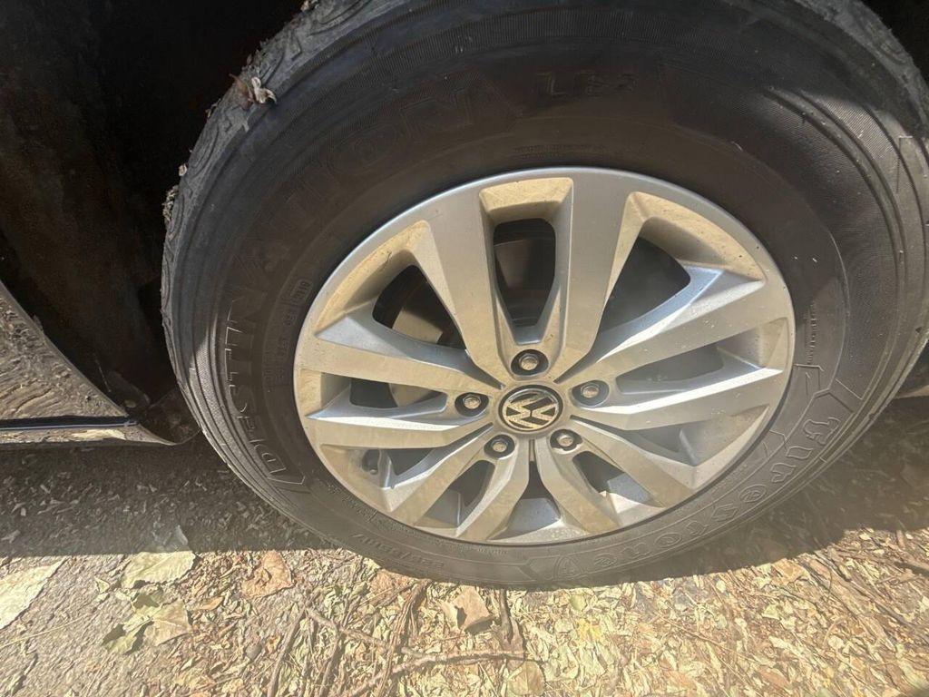 used 2014 Volkswagen Routan car, priced at $6,999