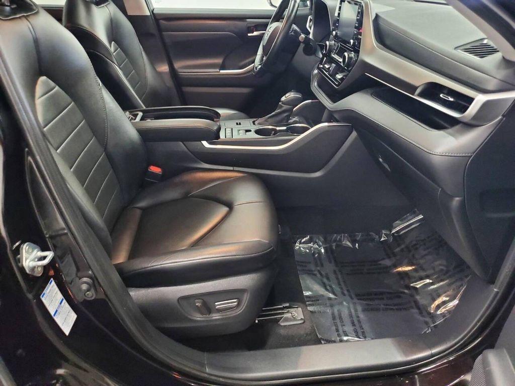 used 2021 Toyota Highlander Hybrid car, priced at $29,994