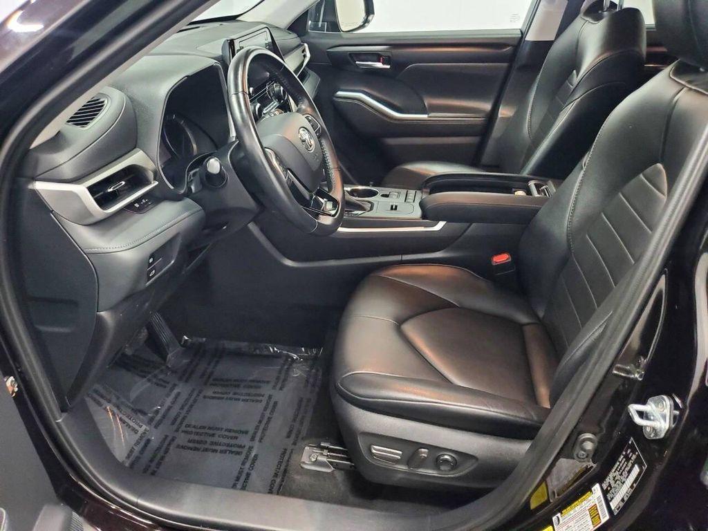 used 2021 Toyota Highlander Hybrid car, priced at $29,994