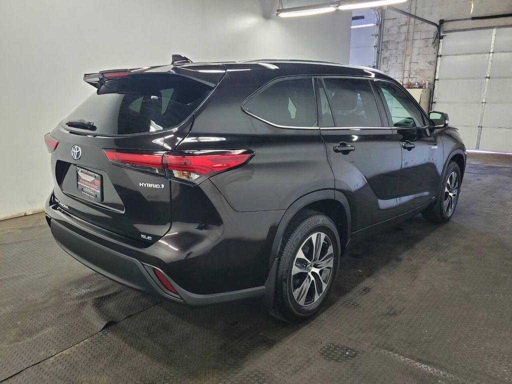 used 2021 Toyota Highlander Hybrid car, priced at $29,994