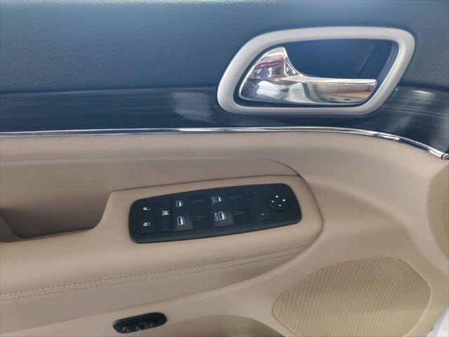 used 2020 Jeep Grand Cherokee car, priced at $16,994