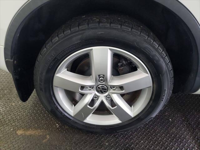 used 2014 Volkswagen Touareg car, priced at $13,499