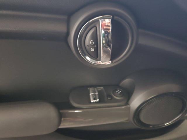 used 2018 MINI Hardtop car, priced at $11,999