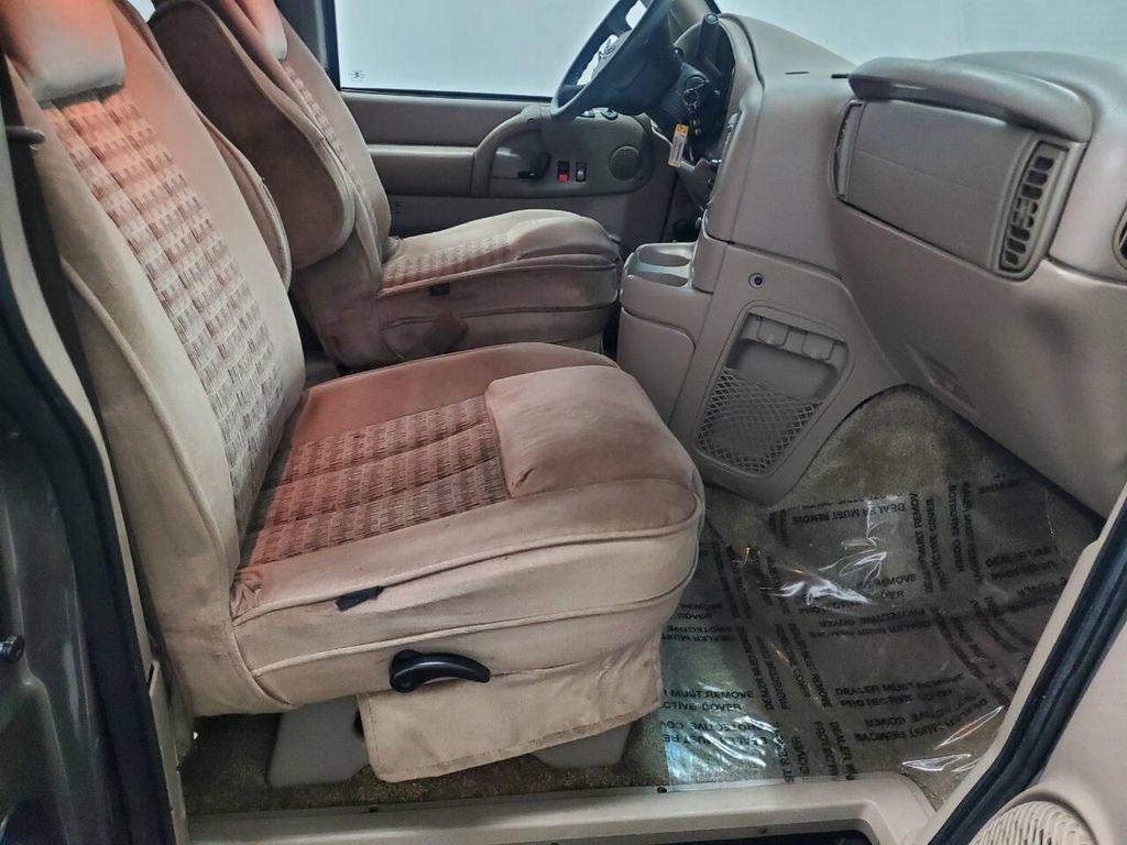 used 2003 Chevrolet Astro car, priced at $11,999