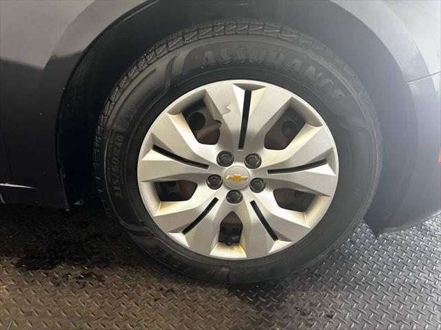 used 2015 Chevrolet Cruze car, priced at $6,499
