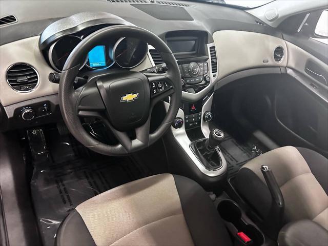 used 2015 Chevrolet Cruze car, priced at $6,499