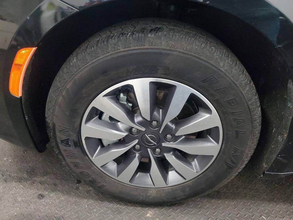 used 2023 Chrysler Pacifica Hybrid car, priced at $22,499