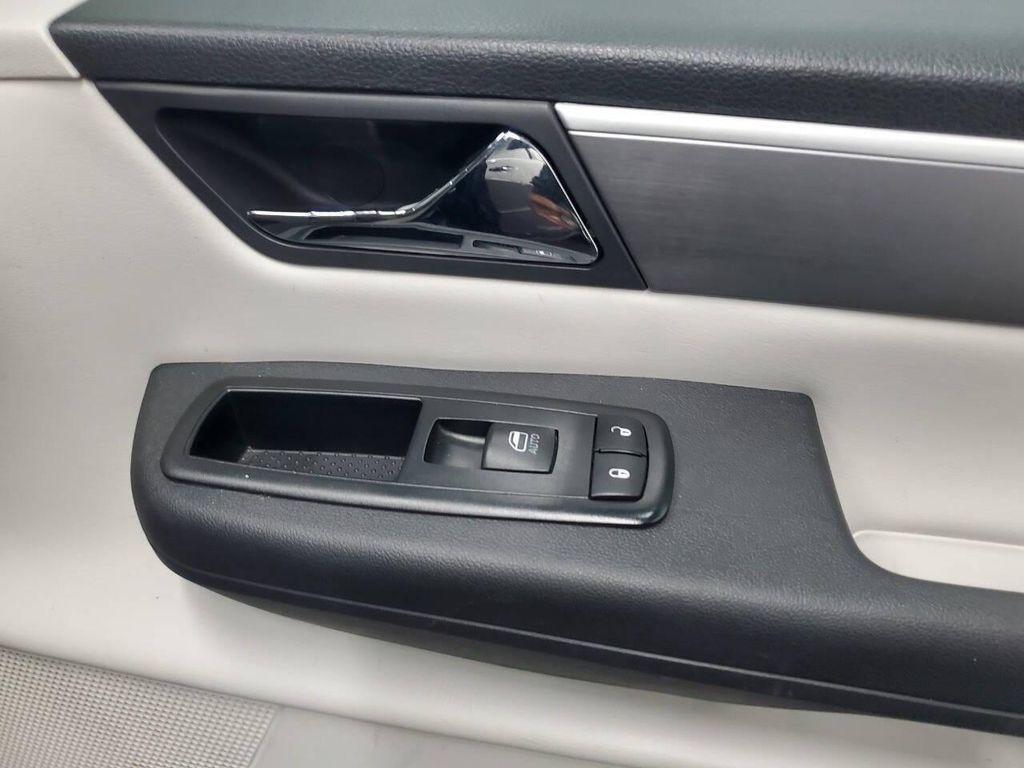 used 2014 Volkswagen Routan car, priced at $7,998