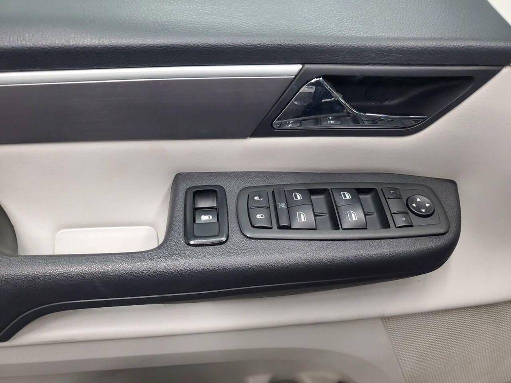 used 2014 Volkswagen Routan car, priced at $7,998