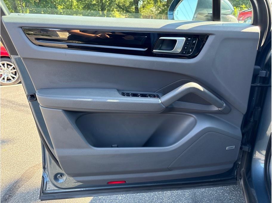 used 2019 Porsche Cayenne car, priced at $32,988