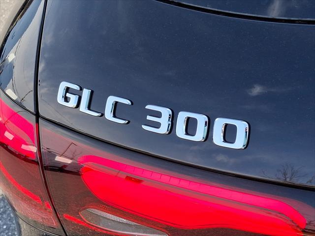 new 2025 Mercedes-Benz GLC 300 car, priced at $61,165