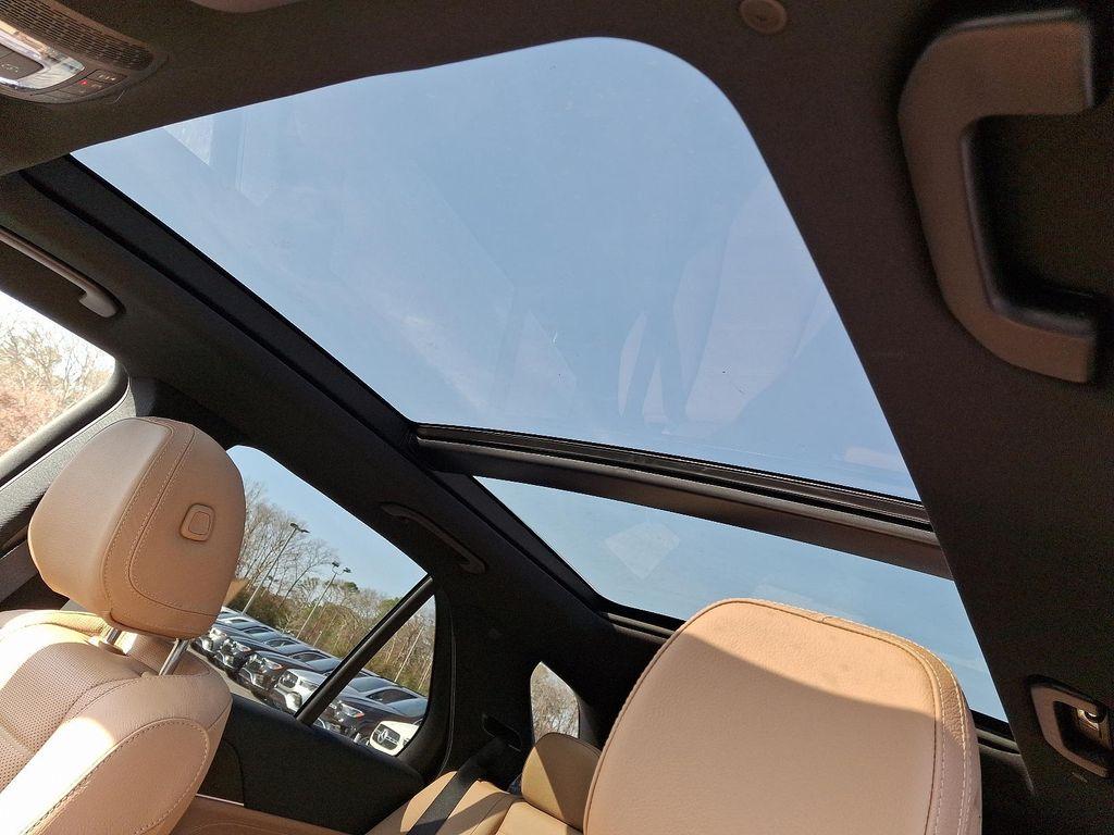 new 2025 Mercedes-Benz GLE 350 car, priced at $76,435