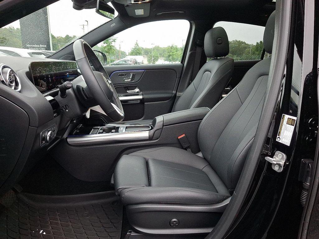 used 2025 Mercedes-Benz GLA 250 car, priced at $43,498