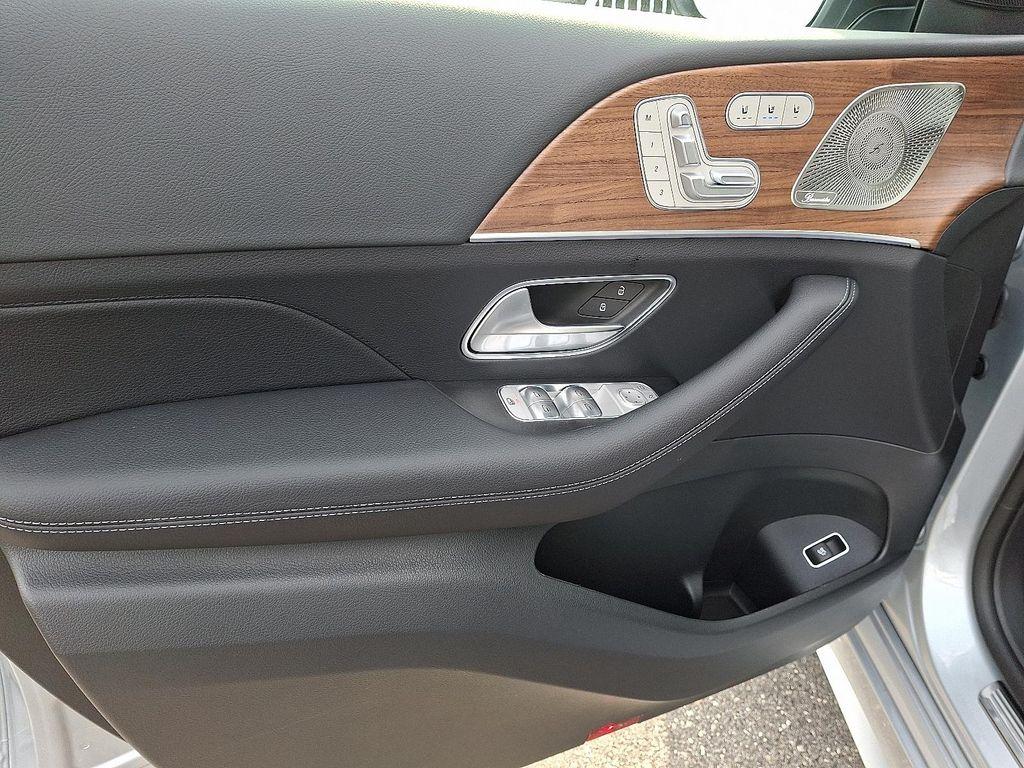 new 2026 Mercedes-Benz GLE 450 car, priced at $81,010