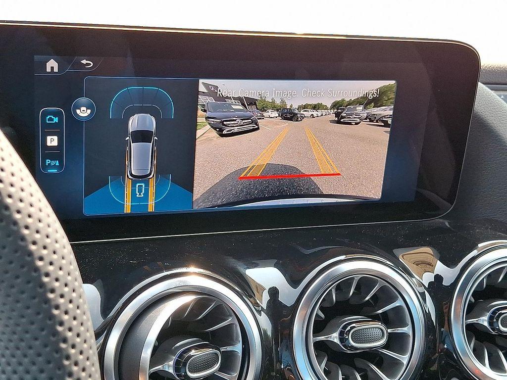 new 2025 Mercedes-Benz GLA 250 car, priced at $53,770