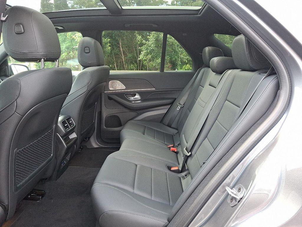 new 2025 Mercedes-Benz GLE 350 car, priced at $70,635