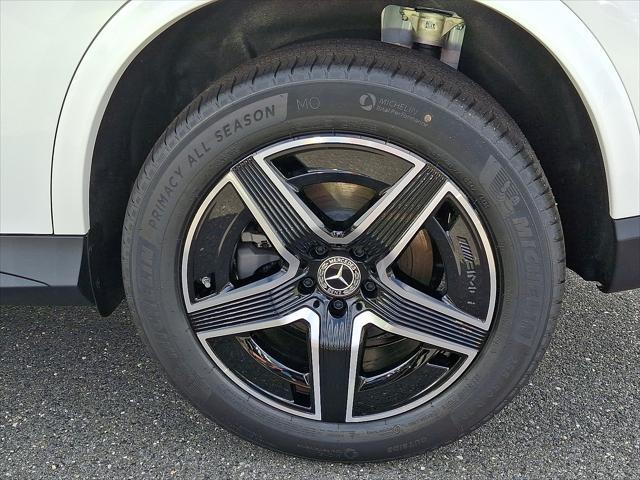 new 2025 Mercedes-Benz GLC 300 car, priced at $57,800