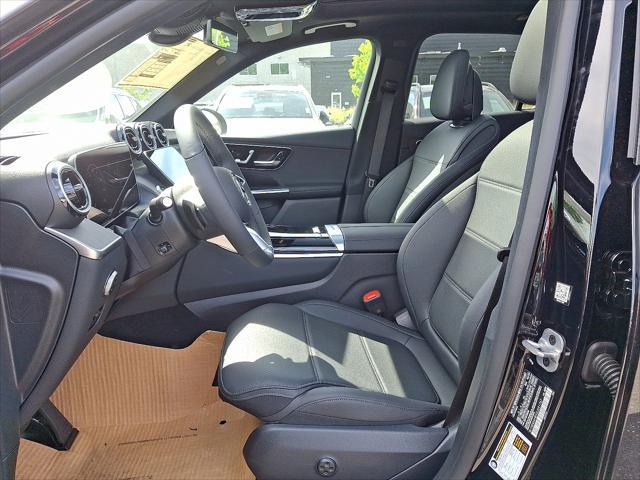 new 2025 Mercedes-Benz GLC 300 car, priced at $54,185