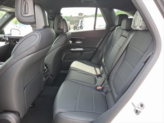 new 2025 Mercedes-Benz GLC 300 car, priced at $53,205