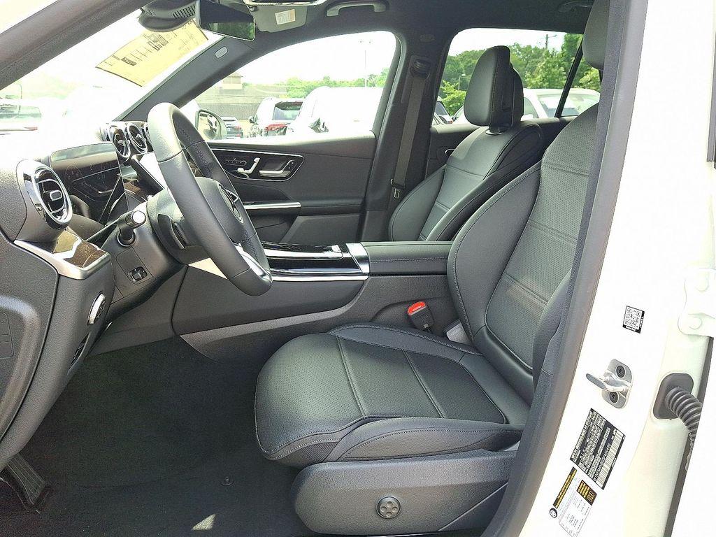 new 2025 Mercedes-Benz GLC 300 car, priced at $53,205
