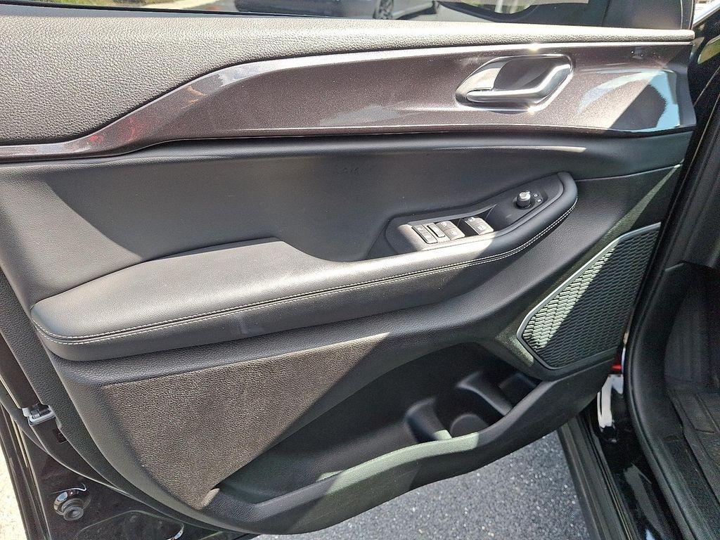 used 2022 Jeep Grand Cherokee L car, priced at $27,999