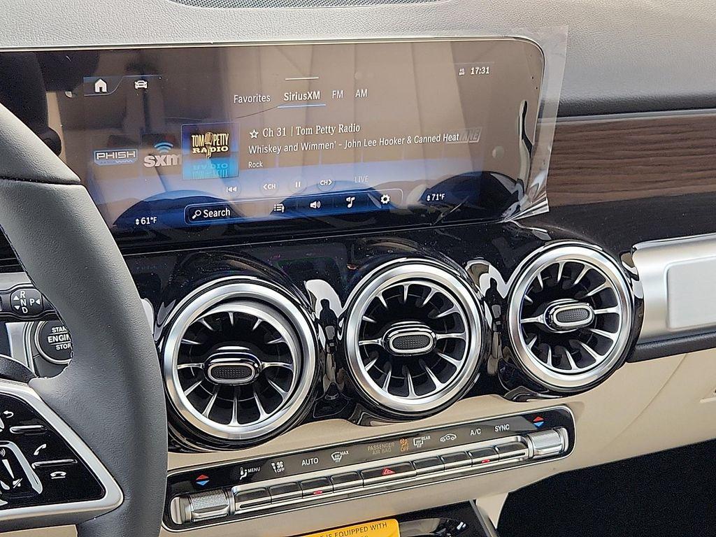 new 2026 Mercedes-Benz GLB 250 car, priced at $52,060