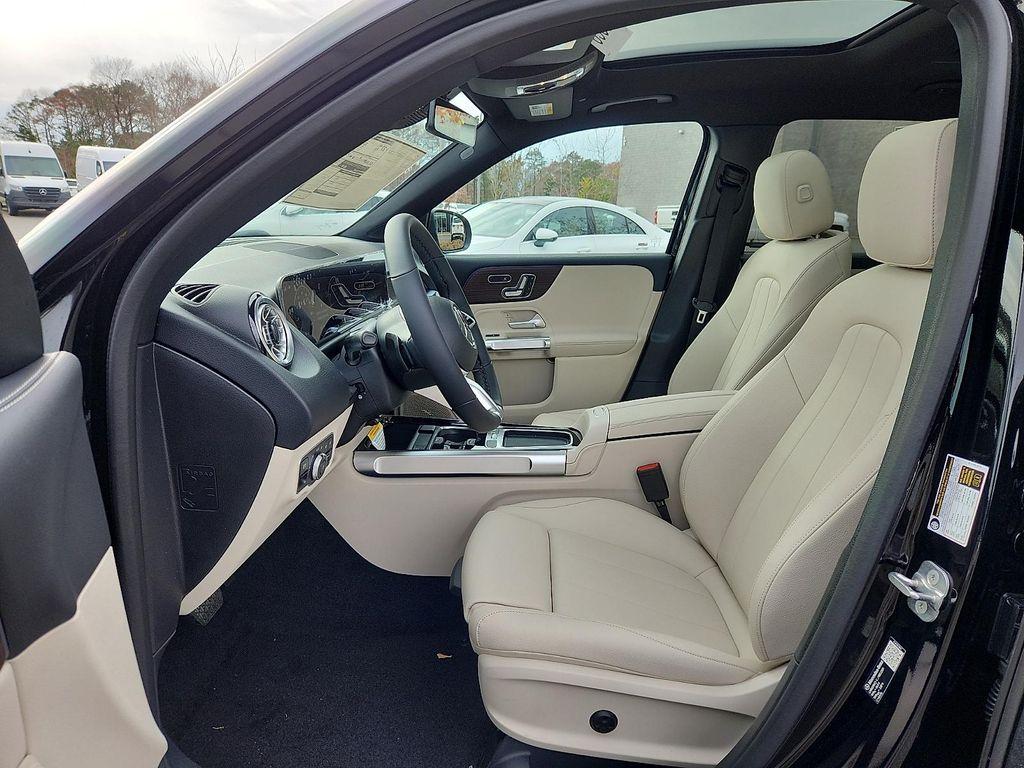 new 2026 Mercedes-Benz GLB 250 car, priced at $52,060