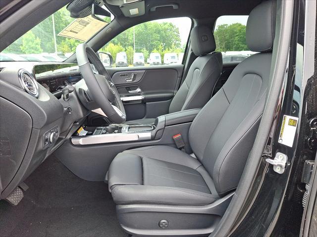 new 2025 Mercedes-Benz GLB 250 car, priced at $51,095
