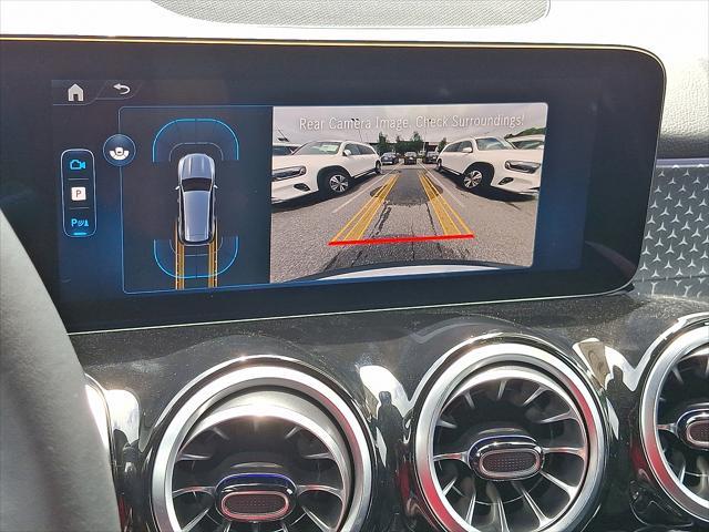 new 2025 Mercedes-Benz GLB 250 car, priced at $51,095