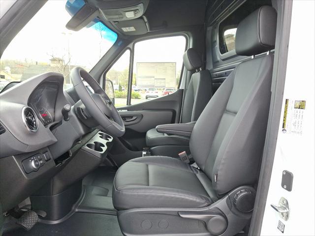 new 2025 Mercedes-Benz Sprinter 2500 car, priced at $64,653