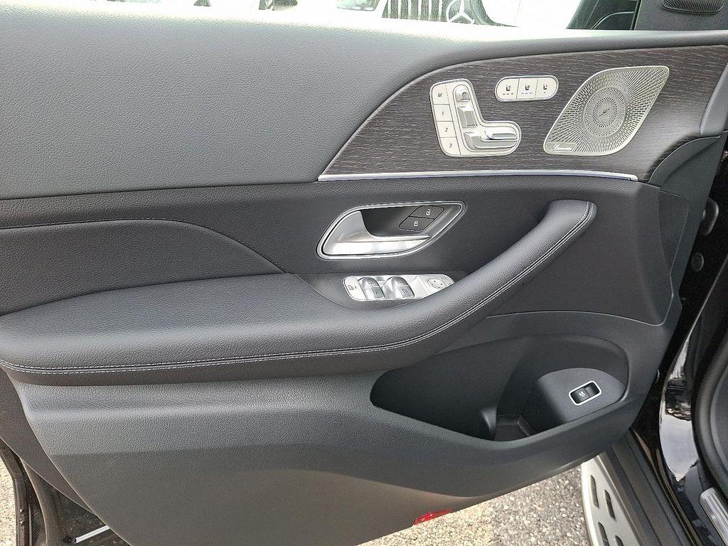 new 2026 Mercedes-Benz GLE 450 car, priced at $80,765